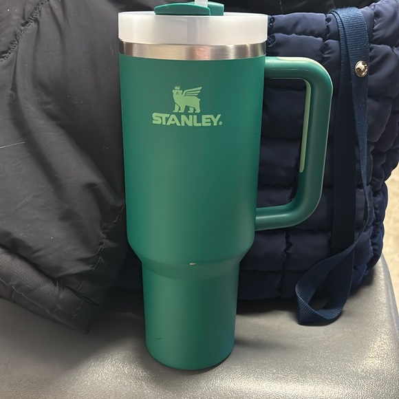 Stanley 40 oz good condition - Picture 1 of 5